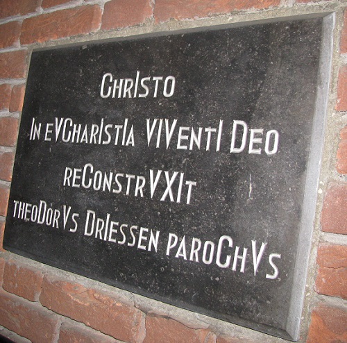 Steen_pastoor_Driessen_Middelaar_C.jpg